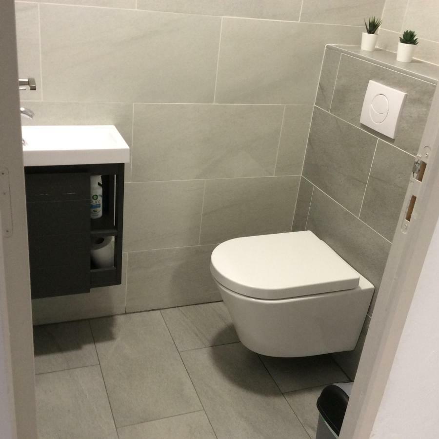 Appartement De Vacances Au 1Er Etage 45M2 Антиб Екстериор снимка